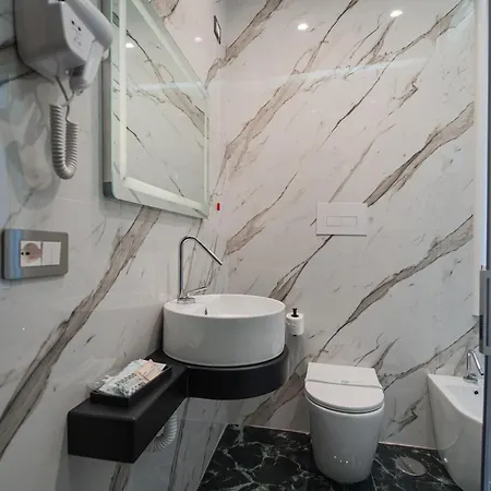 Lucignoloroom Stazione 4*