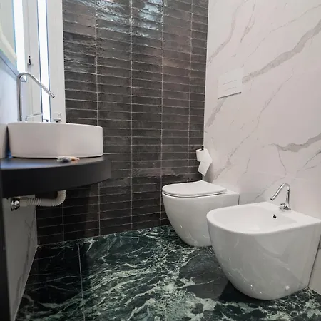 Lucignoloroom Stazione 4*