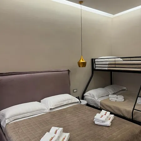 Pensión Lucignoloroom Stazione Nápoles