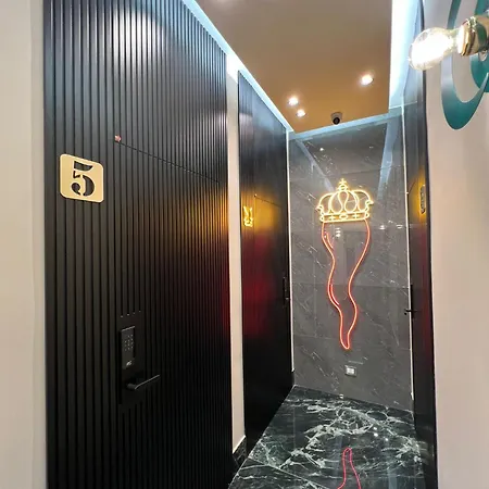 Lucignoloroom Stazione Гостевой дом